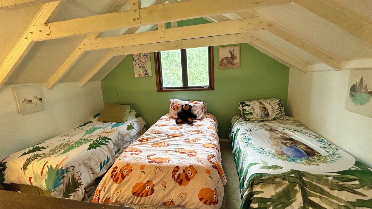 Photo of Bedroom in Oak Knoll Village