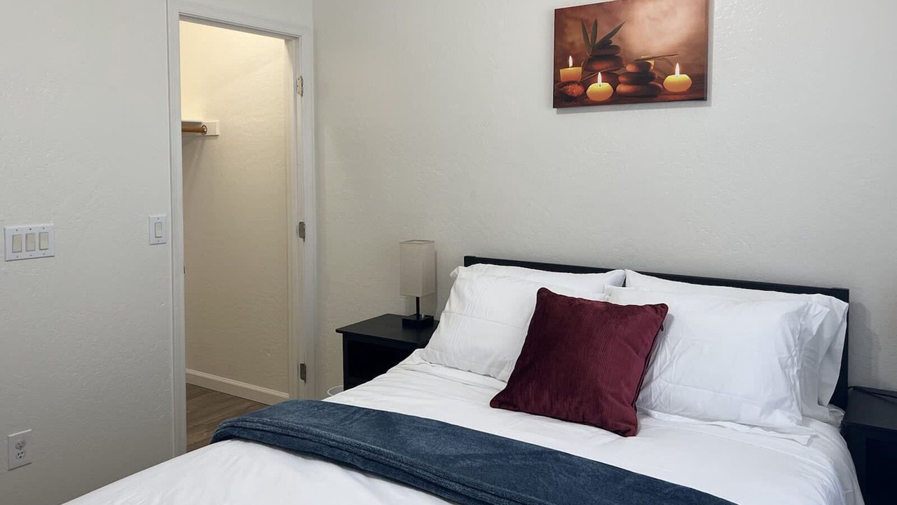 Photo of Bedroom in Glendale