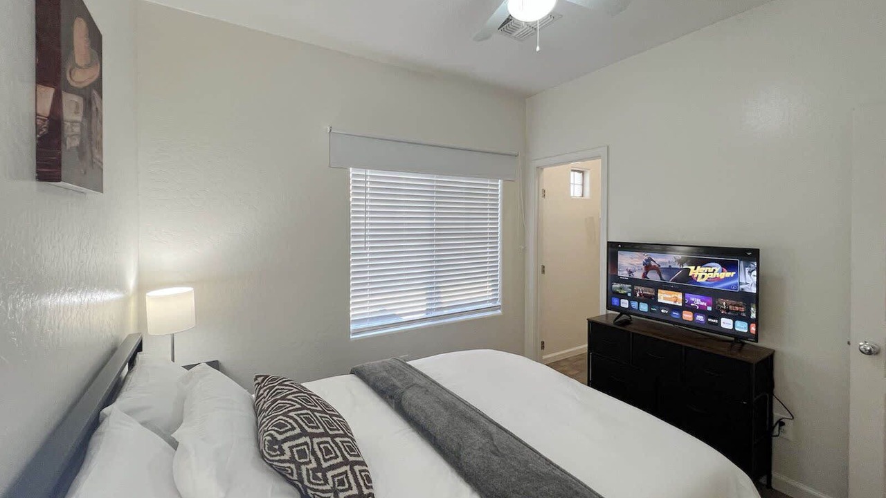 Photo of Bedroom in Glendale