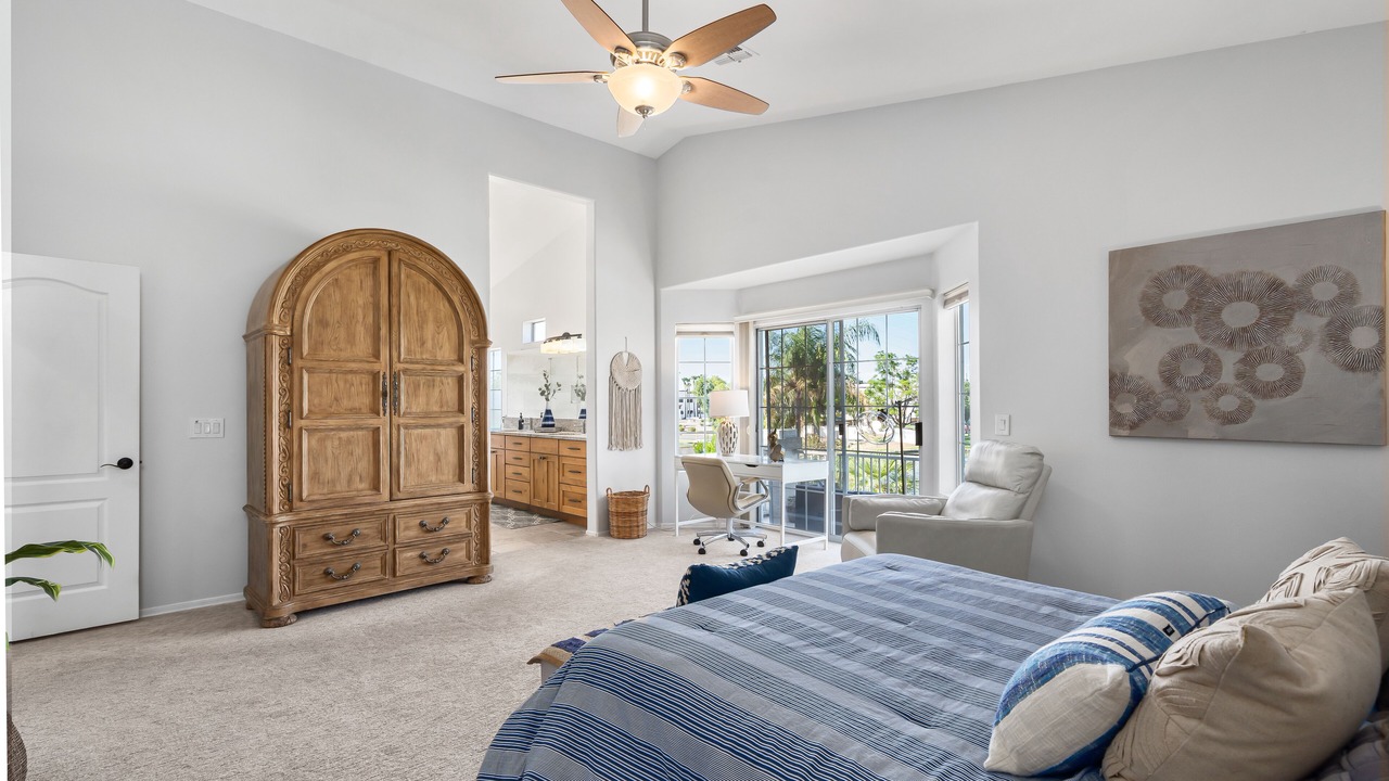 Photo of Bedroom in Crystal Shores