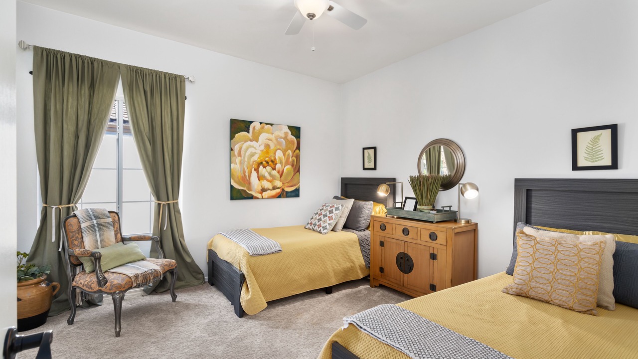 Photo of Bedroom in Crystal Shores