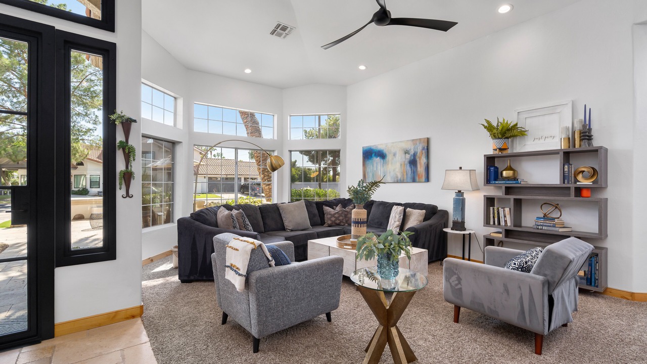 Photo of Livingroom in Crystal Shores