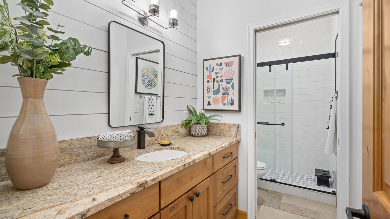 Photo of Bathroom in Crystal Shores