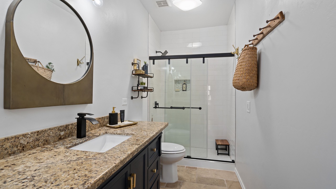 Photo of Bathroom in Crystal Shores