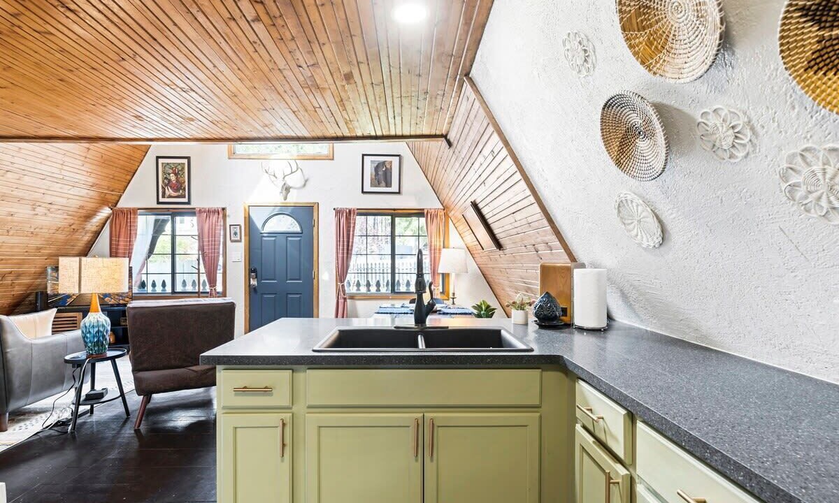 Photo of Bedroom in Mountainaire