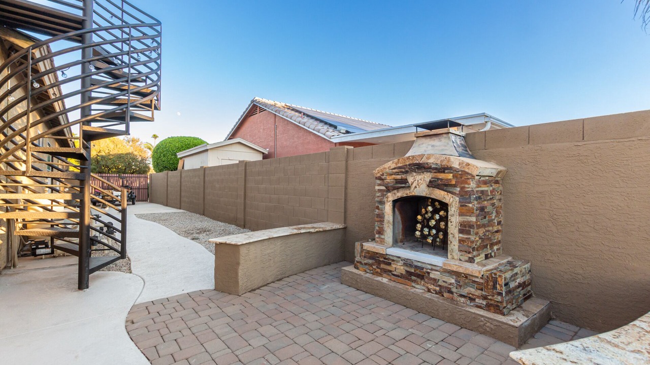 Photo of Patio Balcony in South Mountain