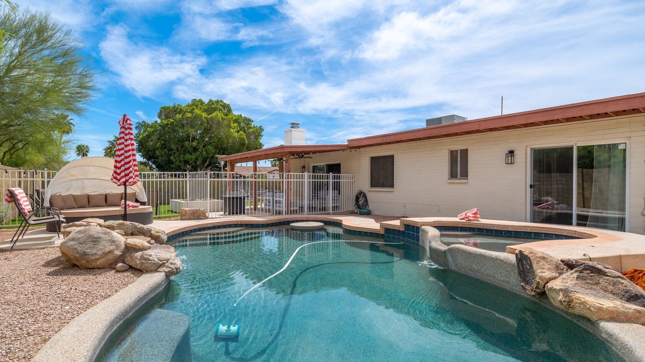 Photo of Outdoor in Desert Foothills Estates