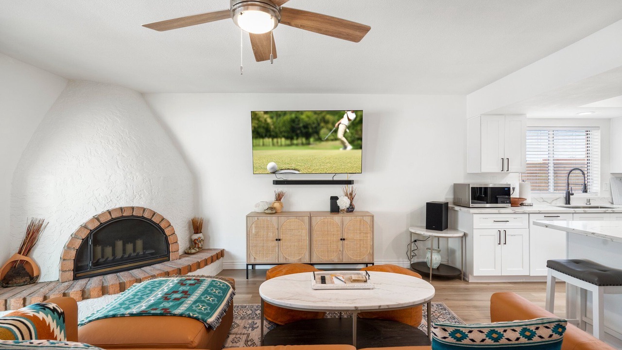 Photo of Bedroom in Desert Foothills Estates