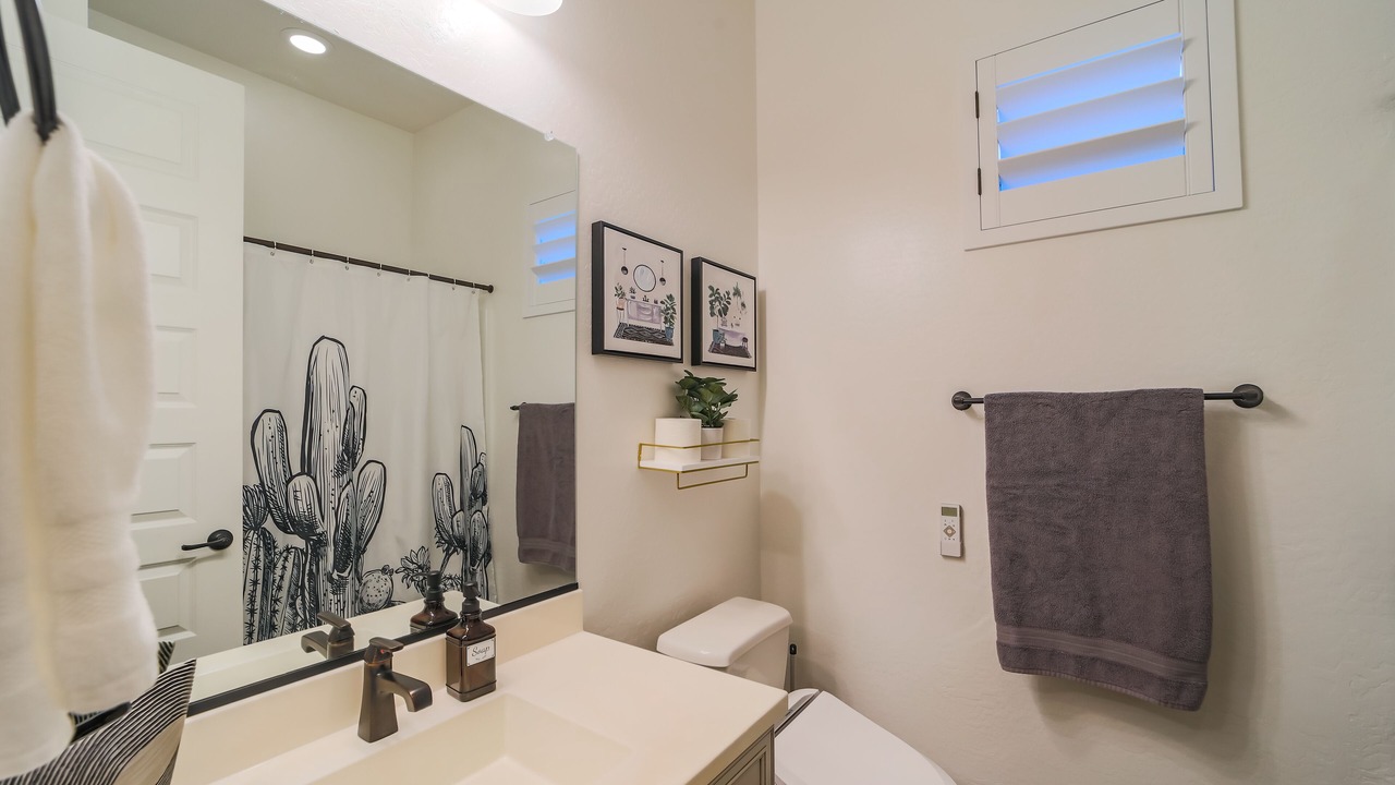 Photo of Bathroom in South Mountain