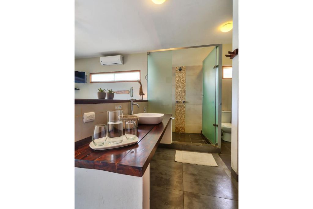 Photo of Bathroom in Los Organos