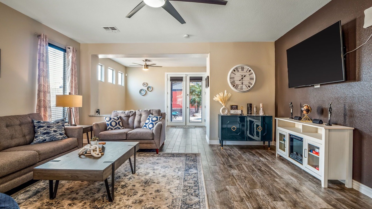 Photo of Livingroom in East Mesa