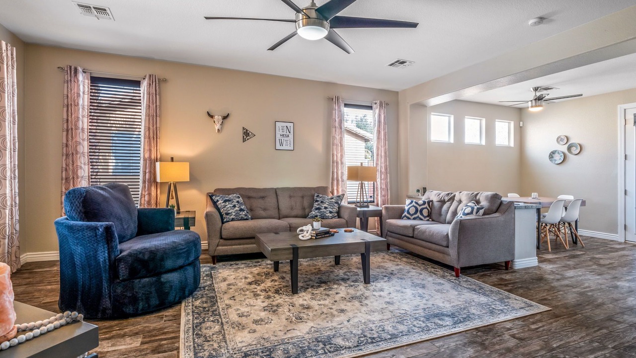 Photo of Livingroom in East Mesa