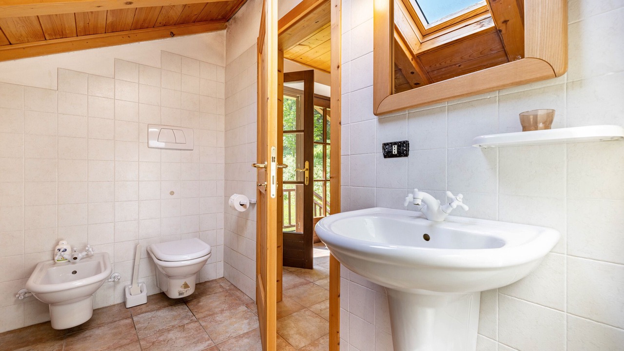 Photo of Bathroom in Borgo Lares
