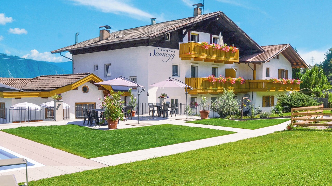Photo of Outdoor in Lana