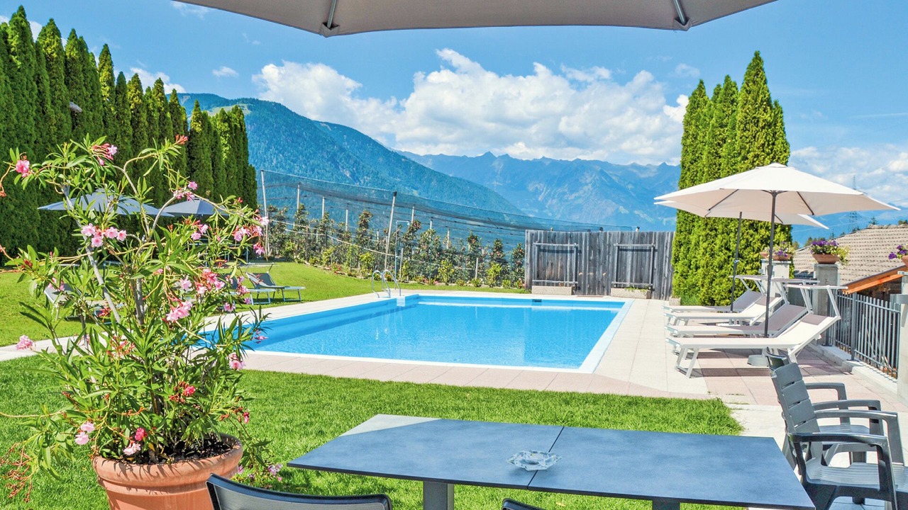 Photo of Outdoor in Lana
