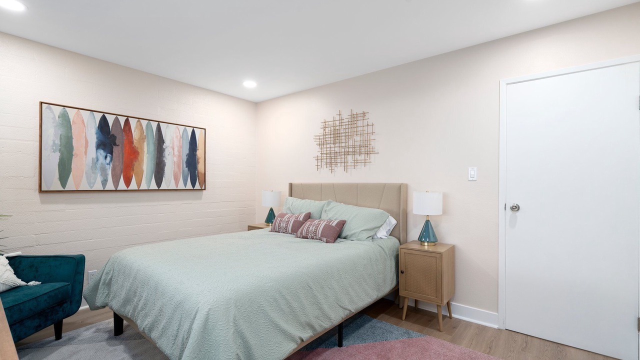 Photo of Bedroom in Fashion Square