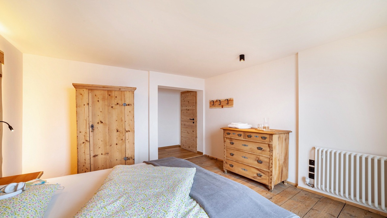Photo of Bedroom in Caines