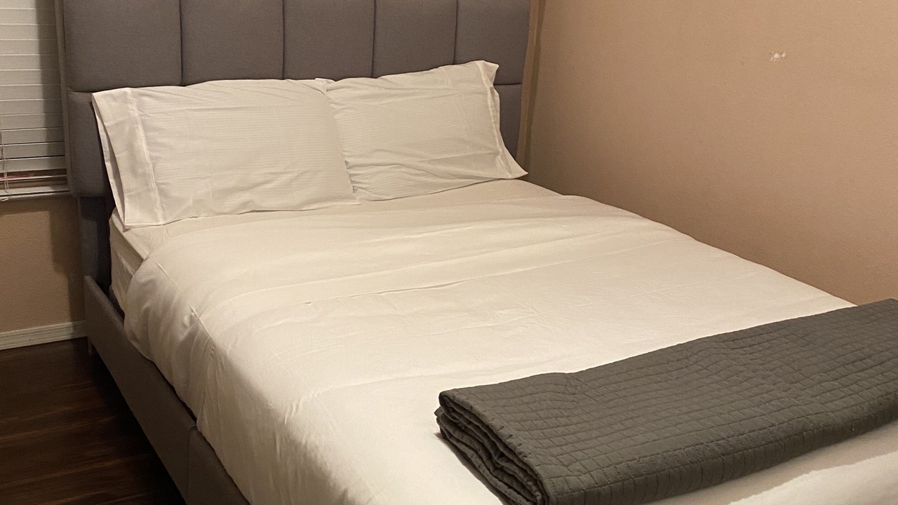Photo of Bedroom in Glendale