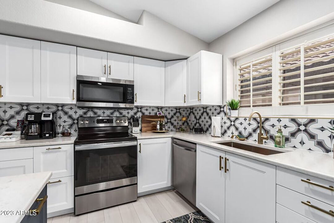 Photo of Kitchen in Arrowhead Shores