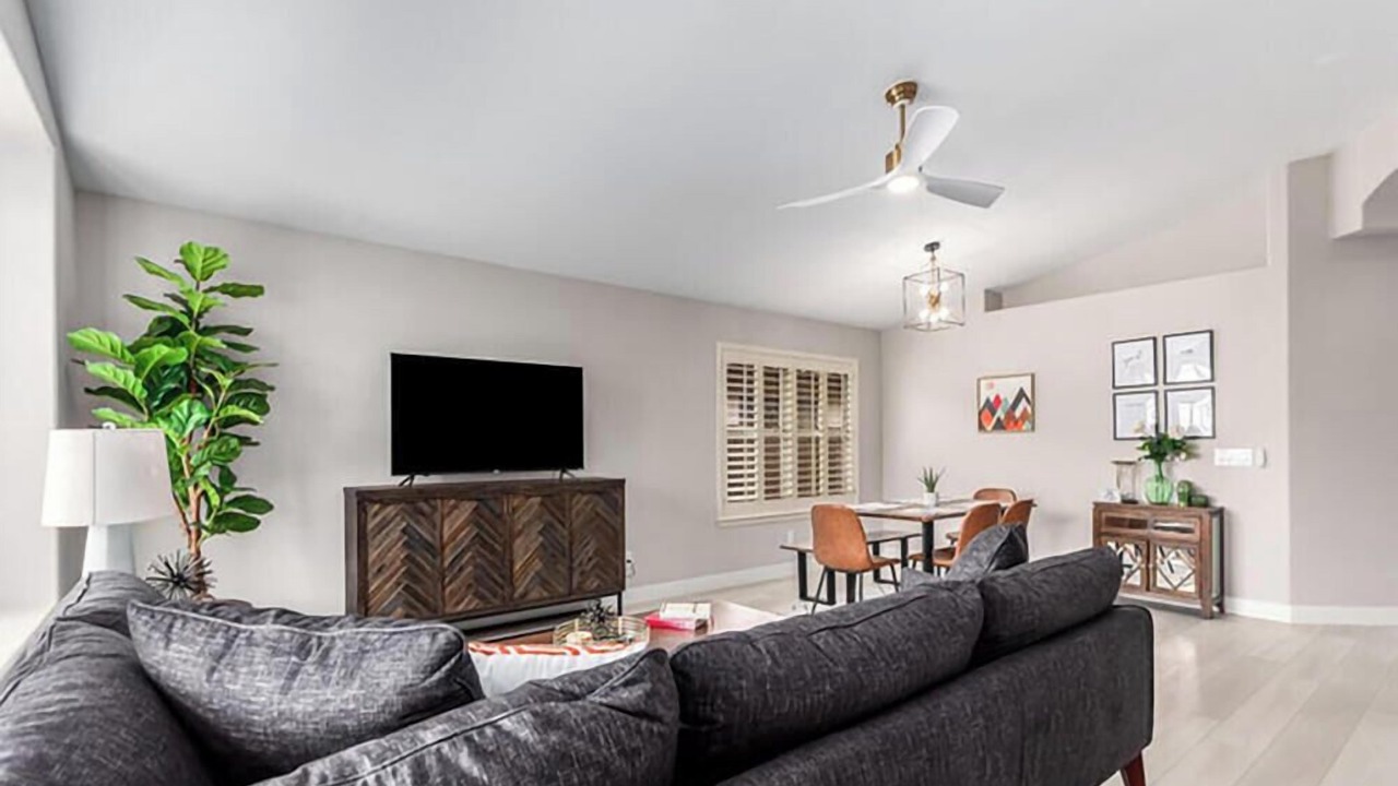 Photo of Livingroom in Arrowhead Shores