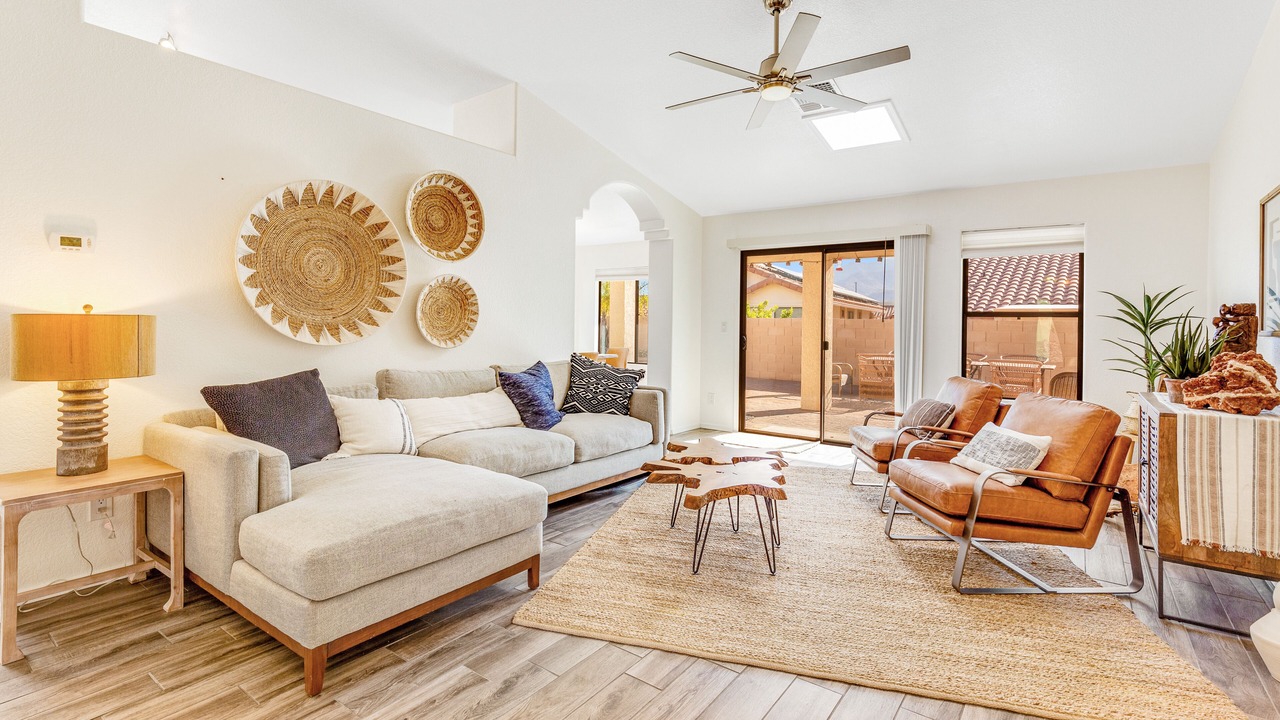 Photo of Livingroom in Oro Valley