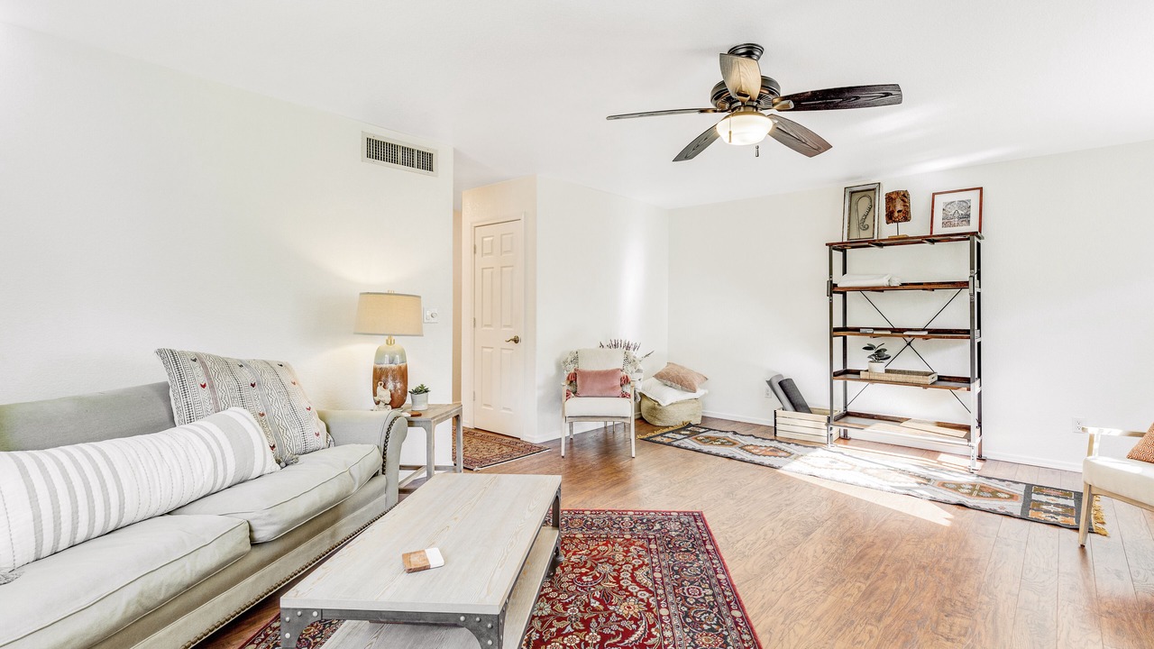 Photo of Livingroom in Oro Valley