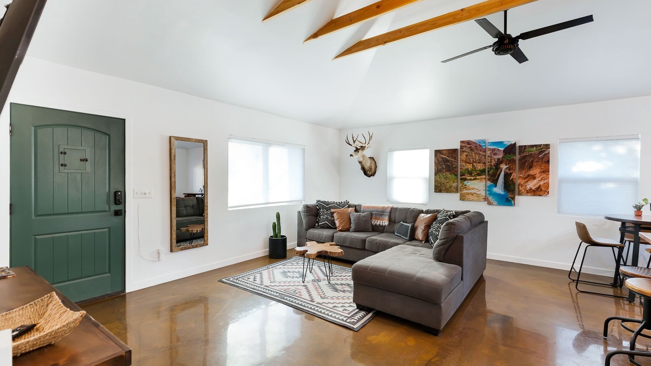 Photo of Livingroom in Chandler