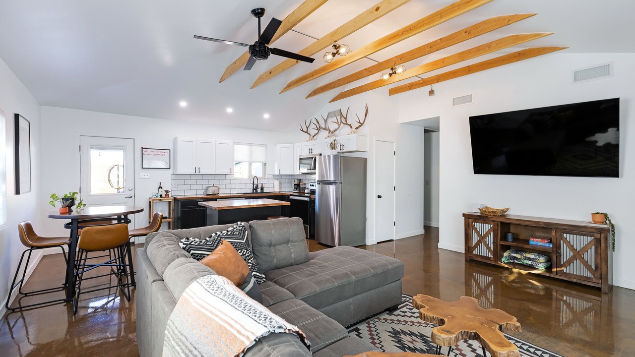 Photo of Livingroom in Chandler