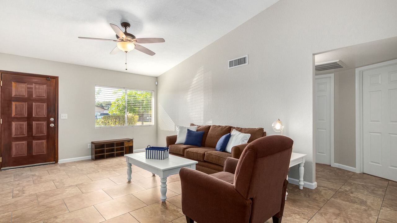 Photo of Livingroom in Springer Ranch II