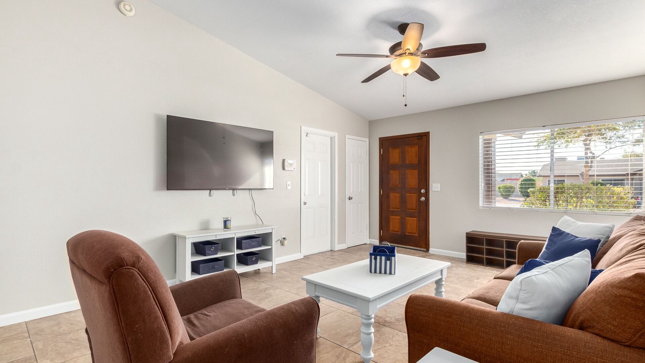 Photo of Livingroom in Springer Ranch II