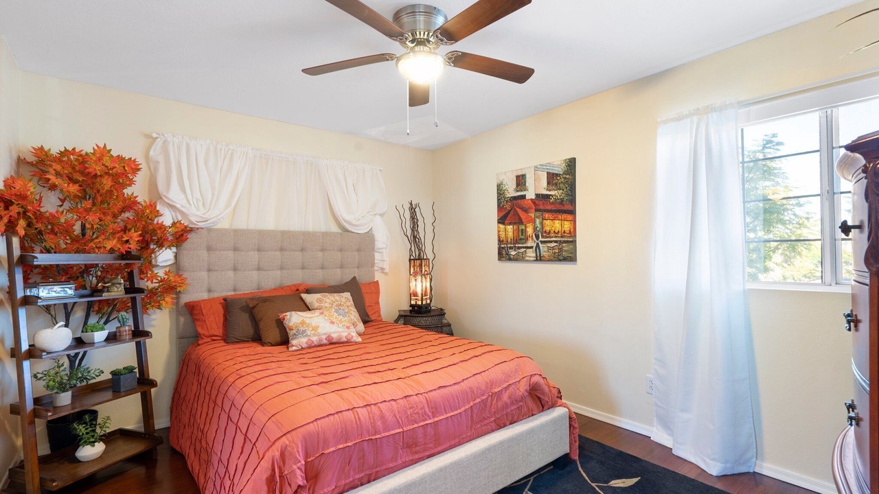 Photo of Bedroom in Hamilton Garden Lakes