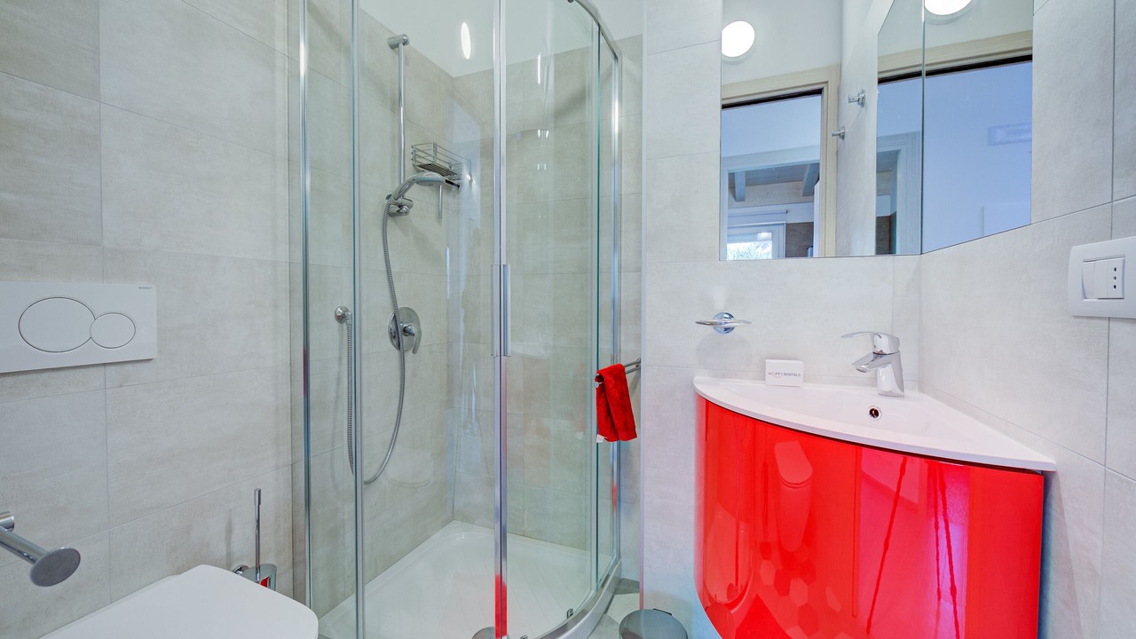 Photo of Bathroom in Dro