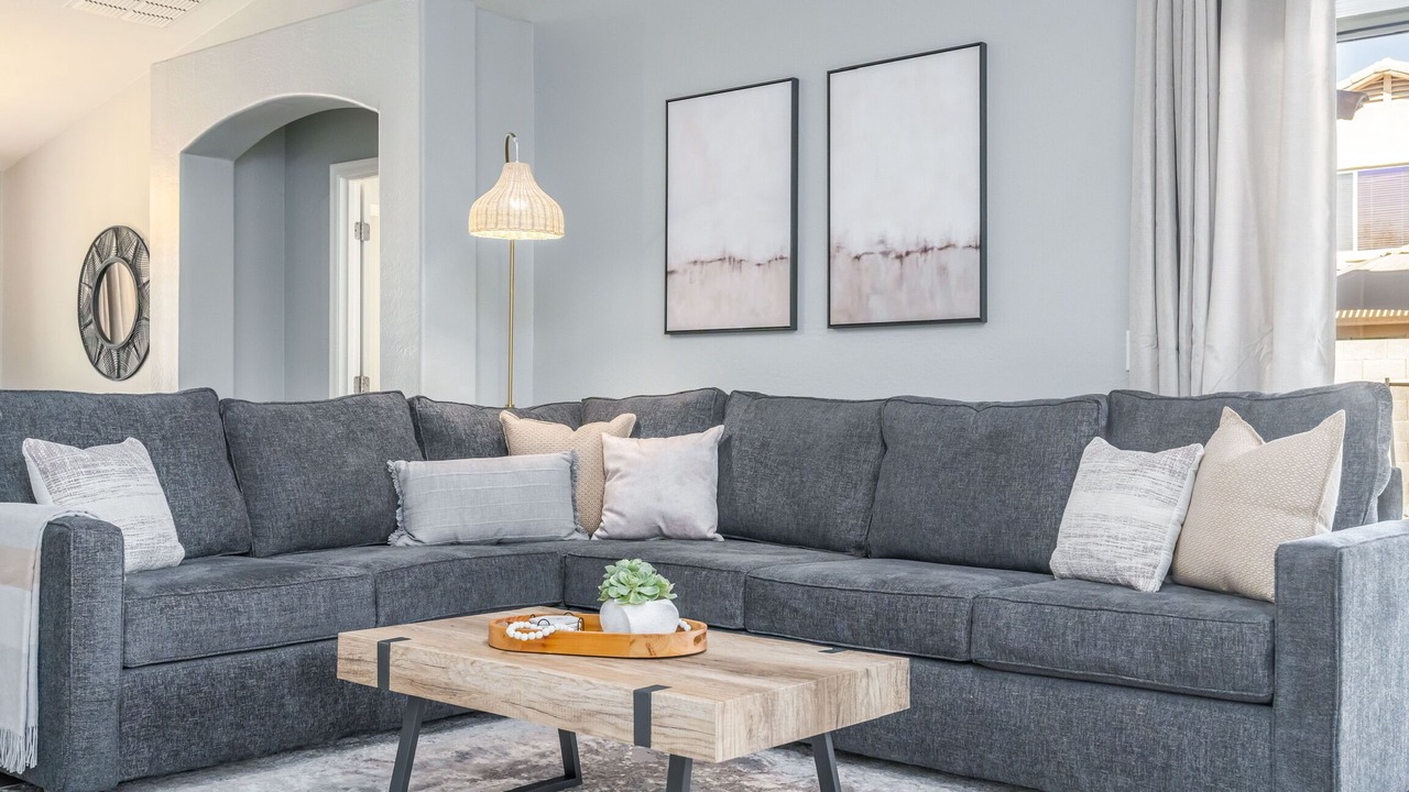 Photo of Livingroom in Villages At Queen Creek