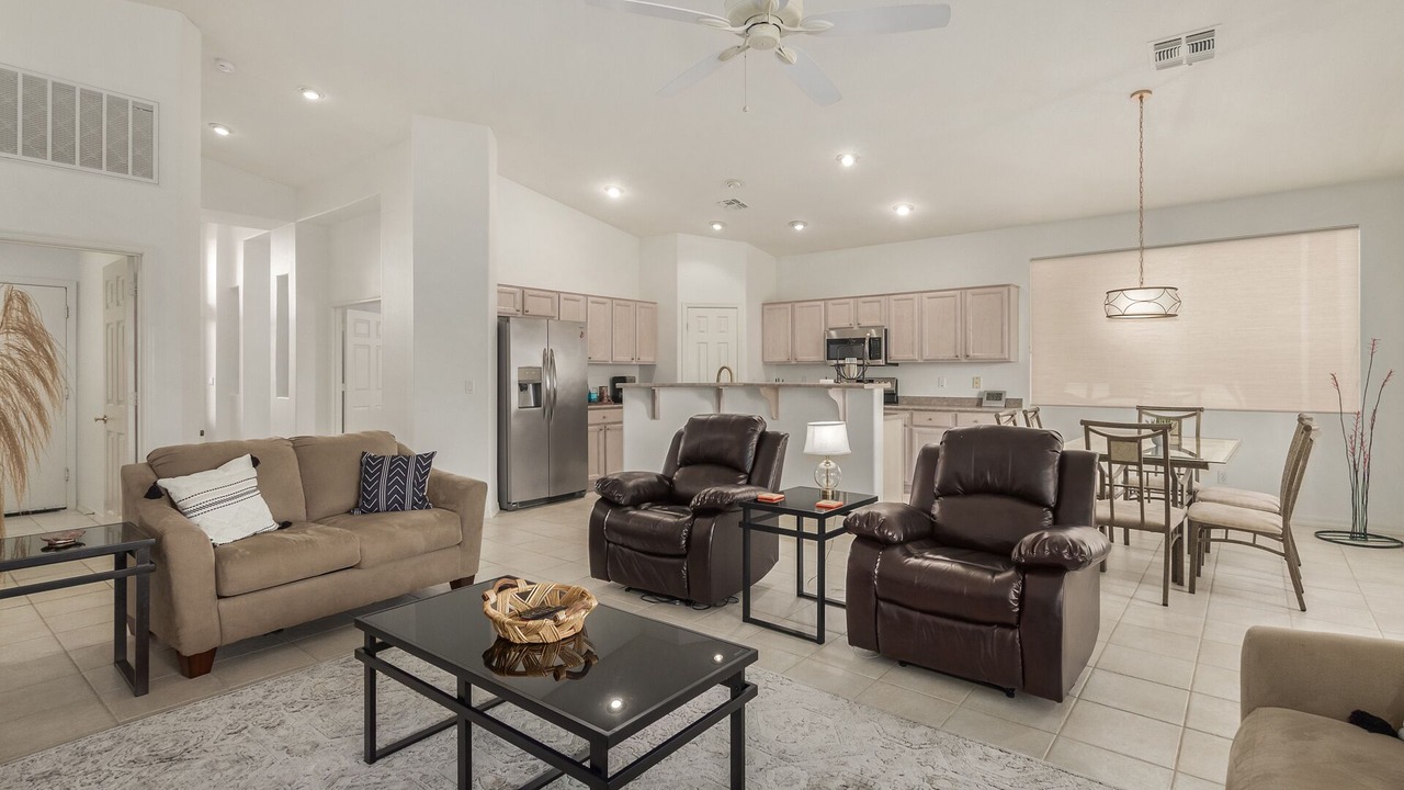 Photo of Livingroom in Gold Canyon