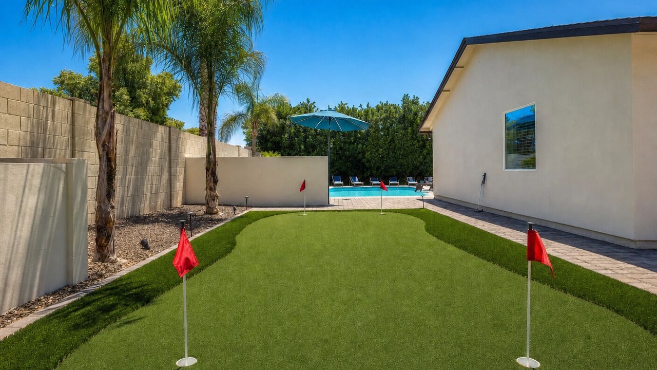 Photo of Outdoor in Paradise Valley Village