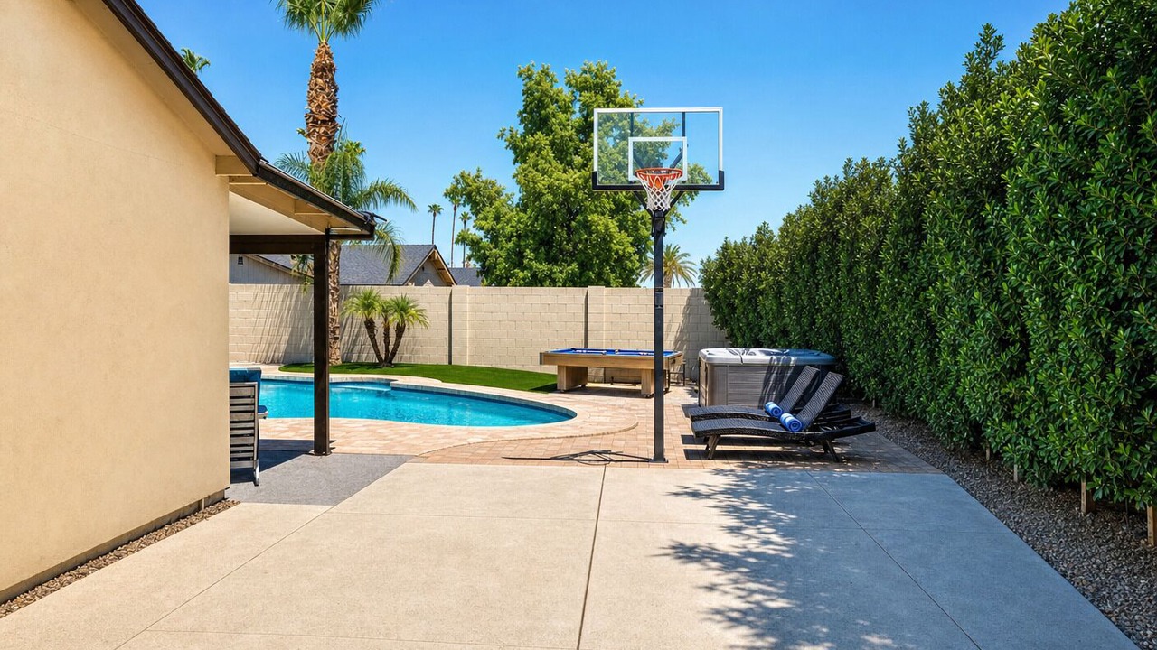 Photo of Patio Balcony in Paradise Valley Village