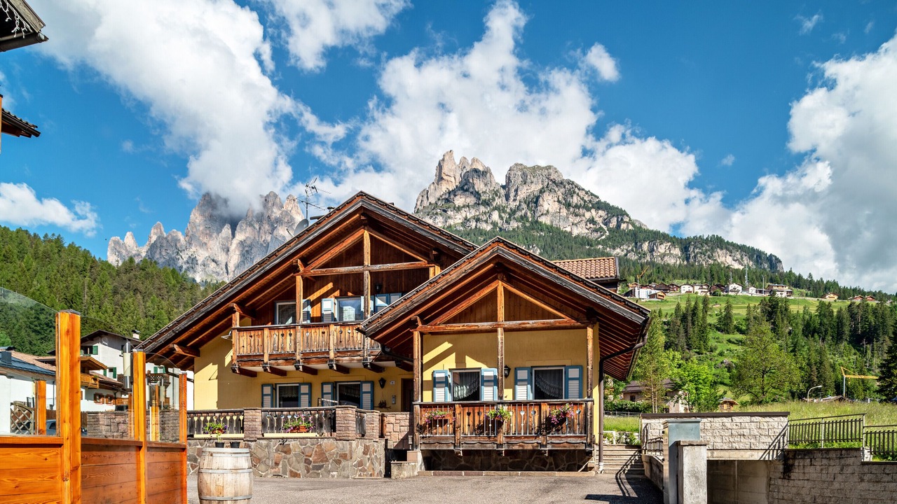 Photo of Outdoor in Pera