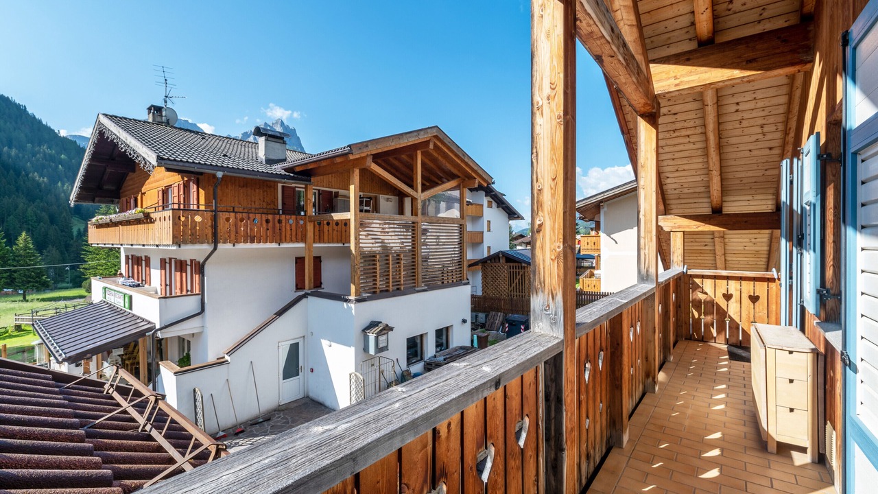 Photo of Outdoor in Pera