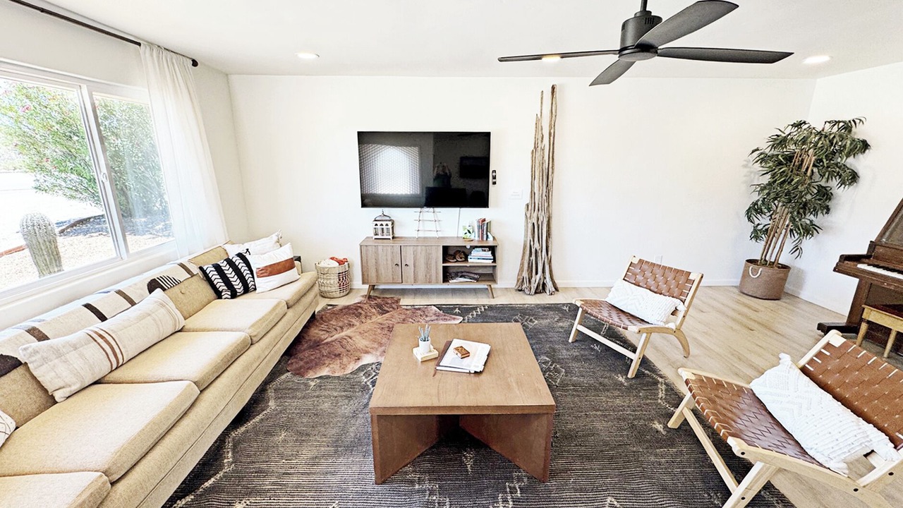 Photo of Livingroom in Casas Adobes
