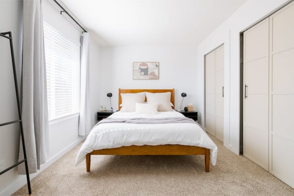Photo of Bedroom in Paradise Valley Village