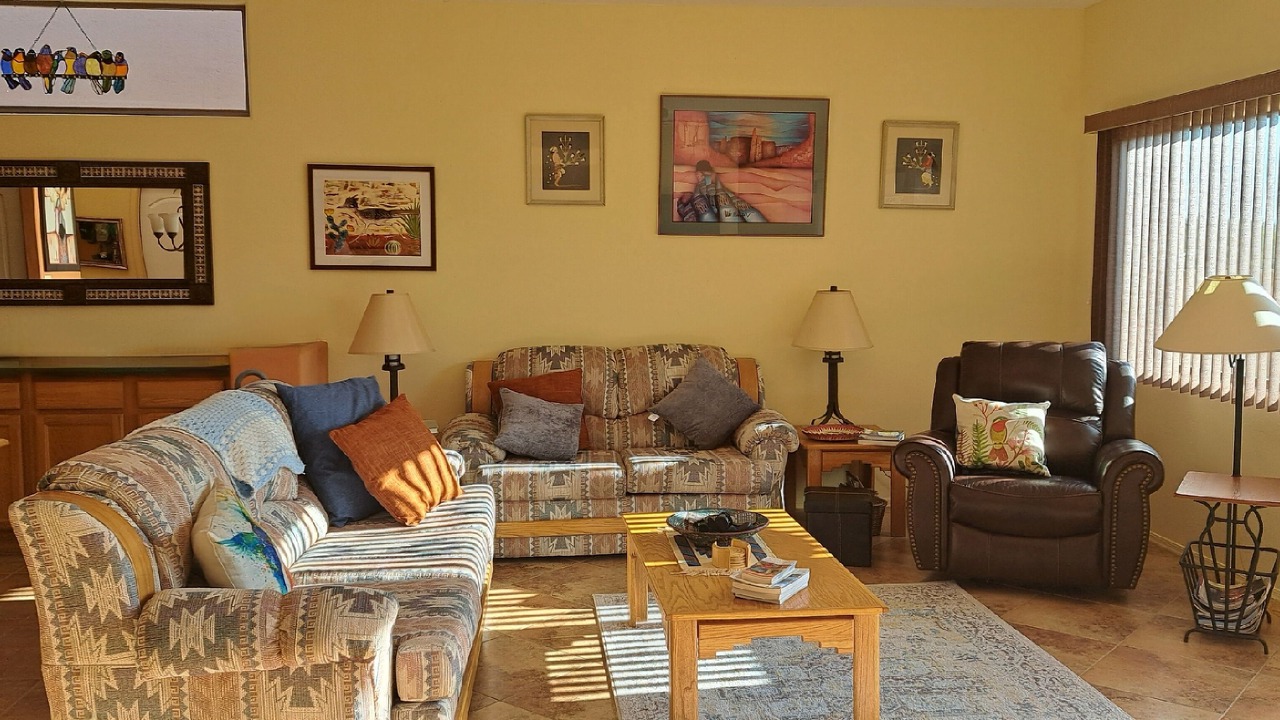 Photo of Livingroom in Green Valley