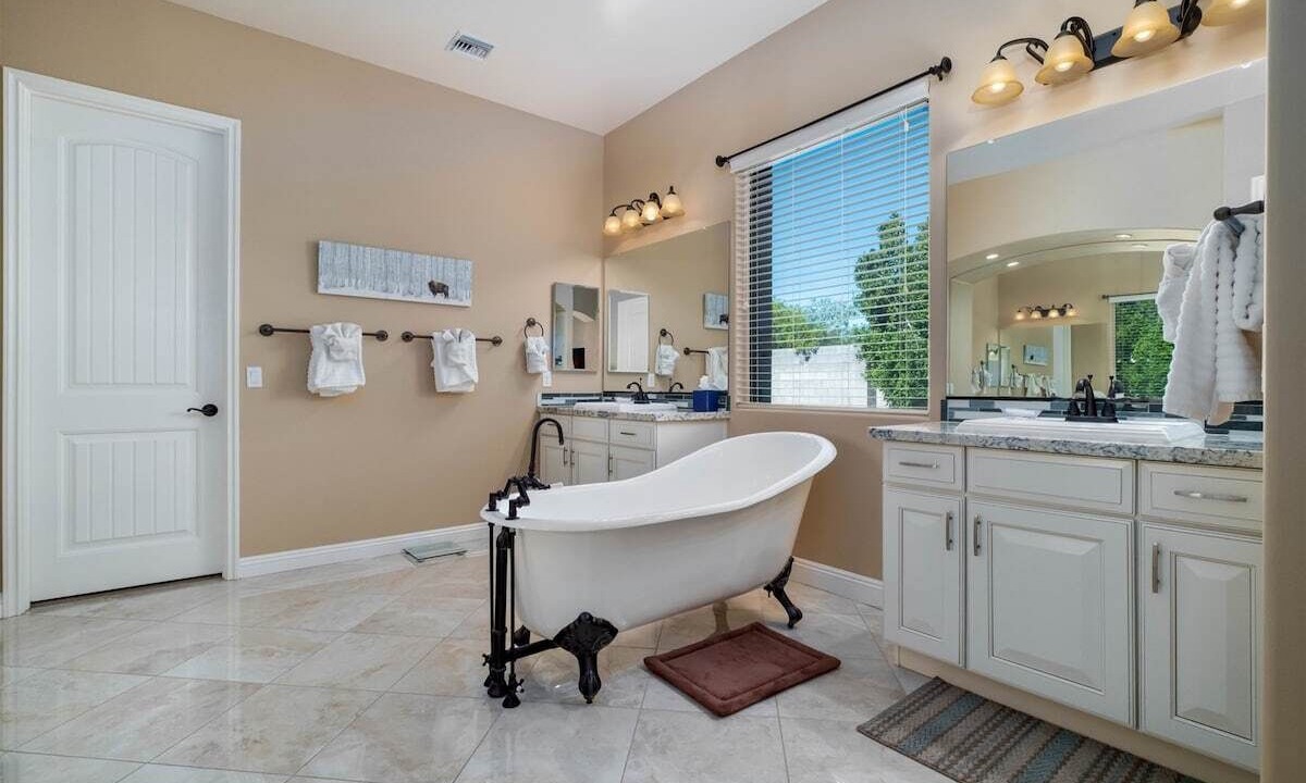 Photo of Bathroom in East Mesa