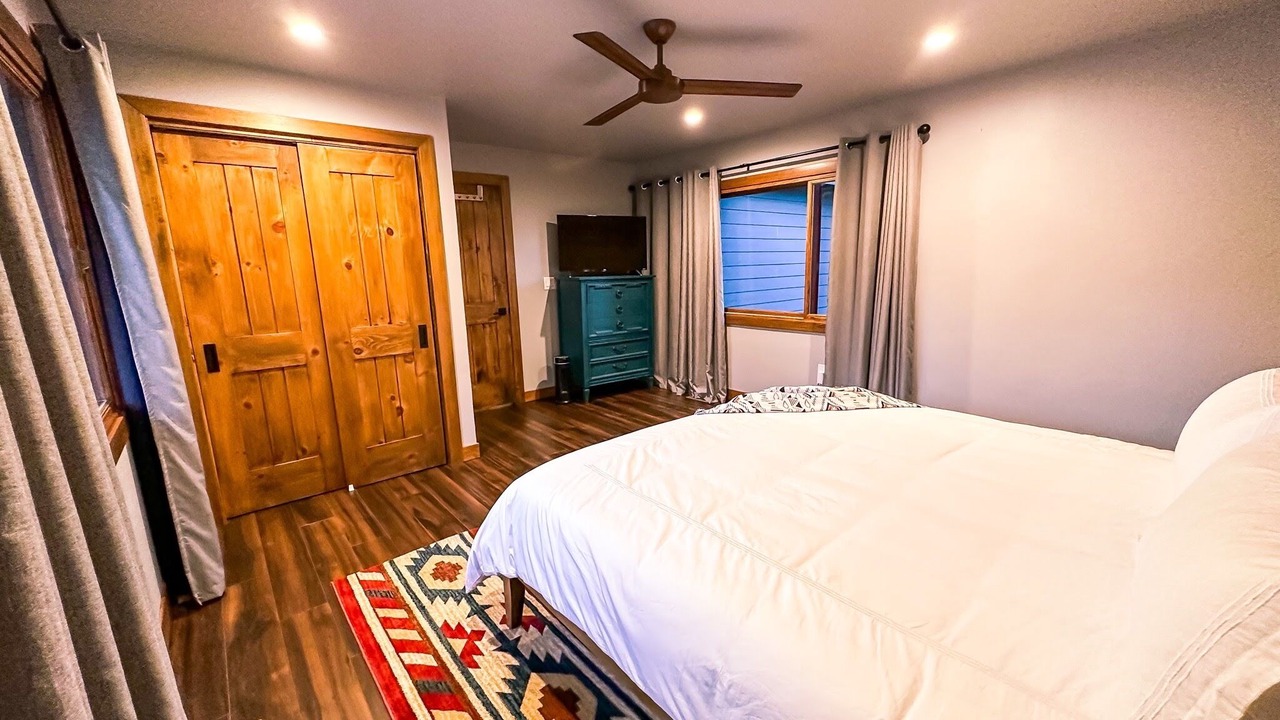 Photo of Bedroom in Highland Pines