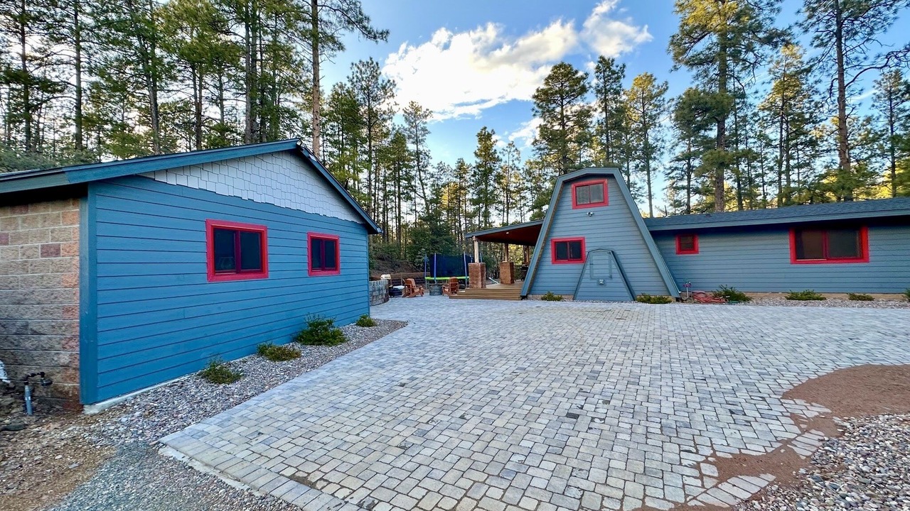 Photo of Outdoor in Highland Pines