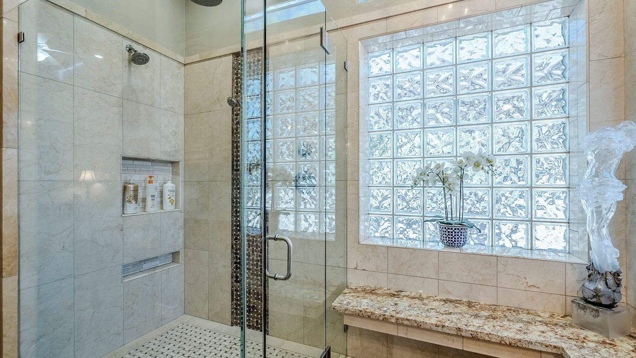 Photo of Bathroom in Glen Eagle