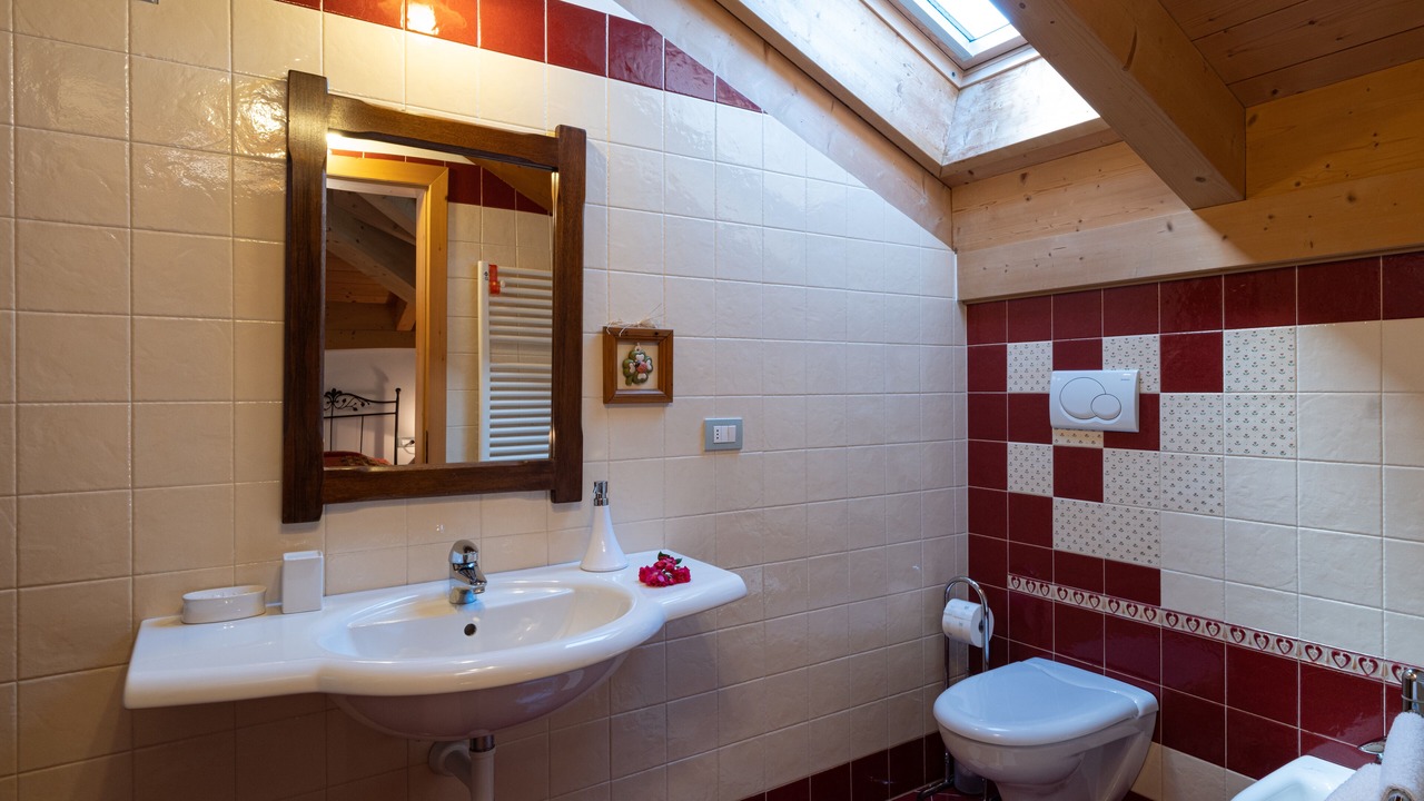 Photo of Bathroom in Dercolo