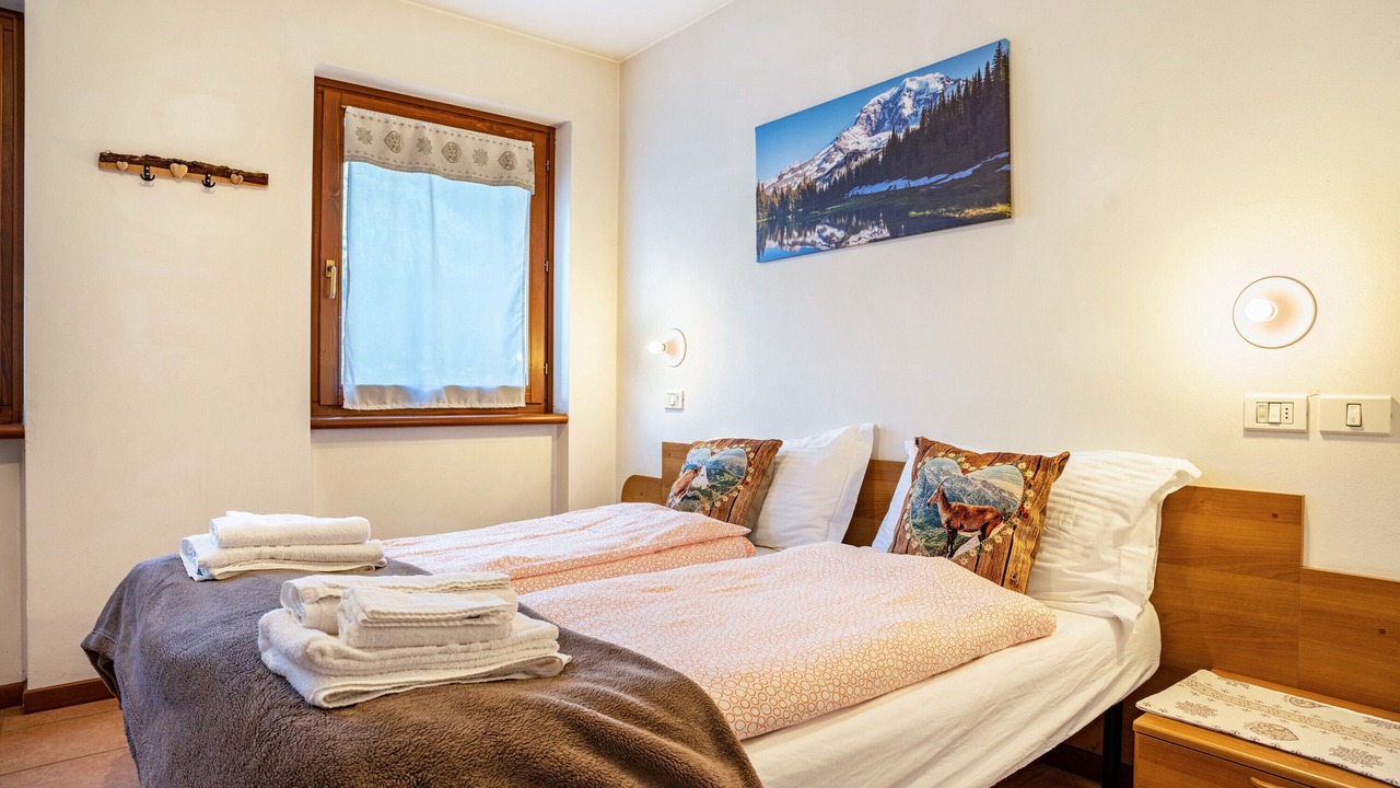 Photo of Bedroom in Strembo
