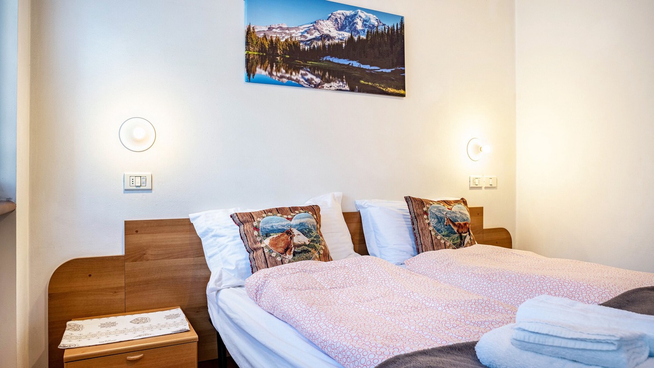 Photo of Bedroom in Strembo