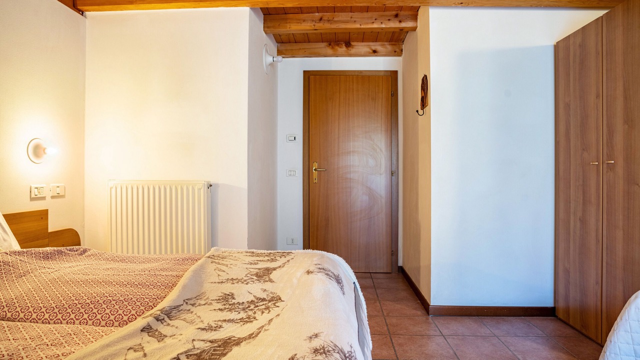 Photo of Bedroom in Strembo