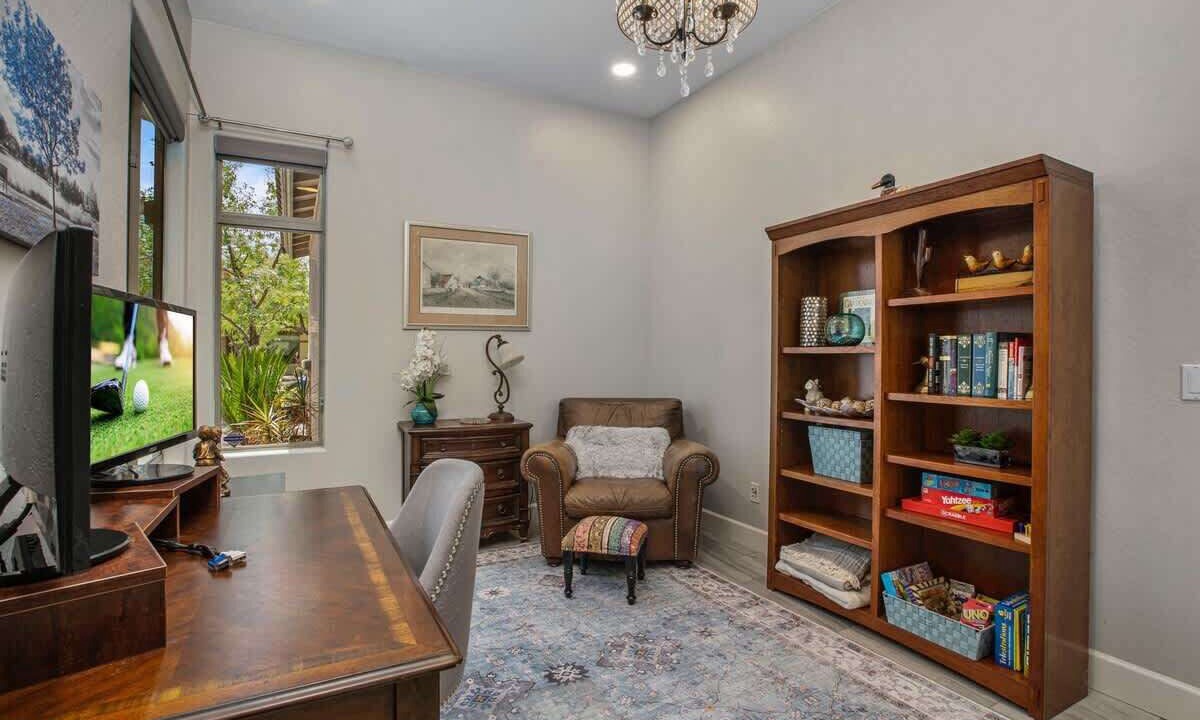 Photo of Livingroom in Paseo Crossings